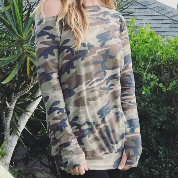 Camo Off Shoulder w/thumb holes Sweater Top - Picture 2 of 2